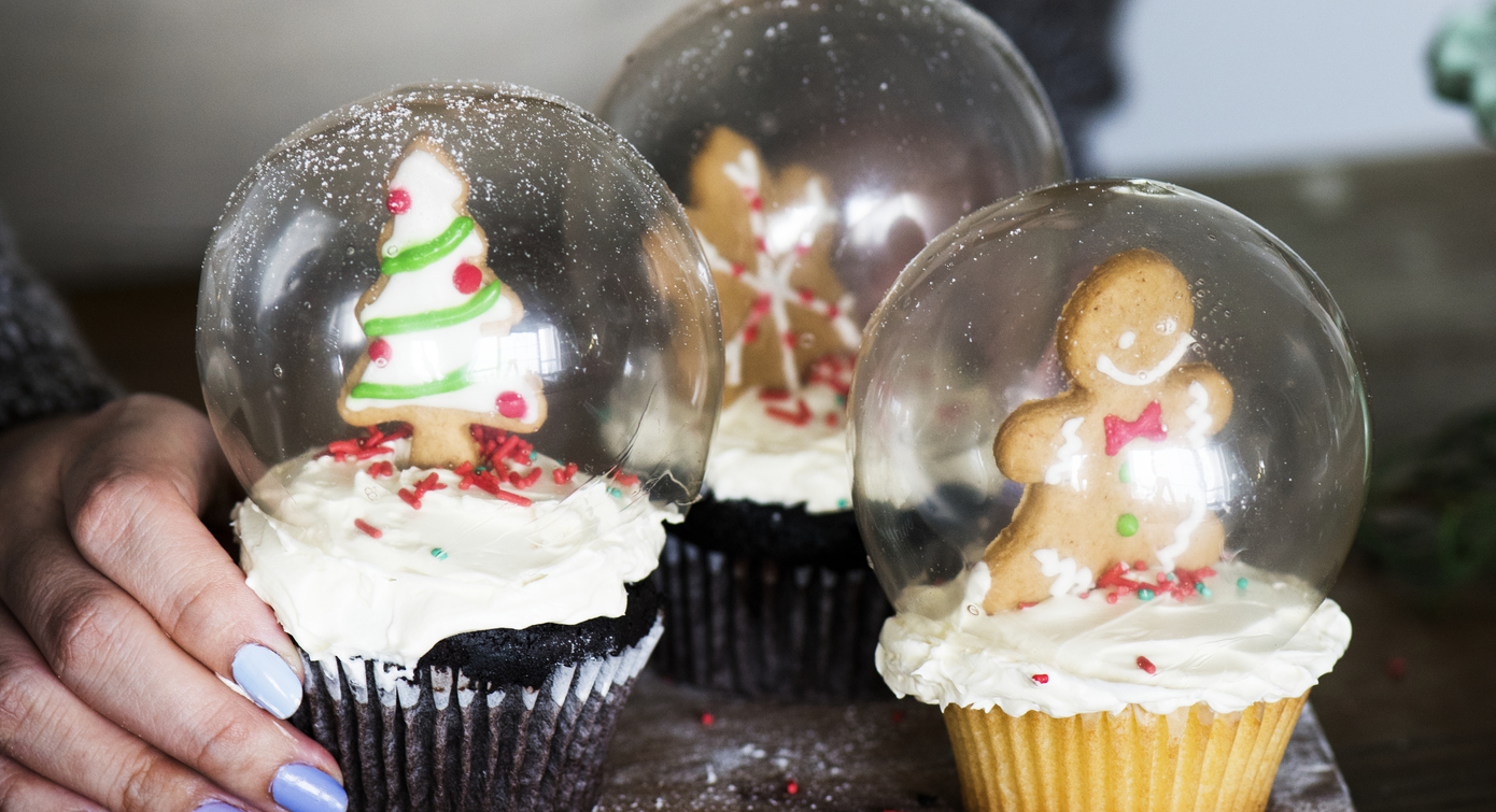 Fun Holiday Cupcake Decoration Ideas and Recipes