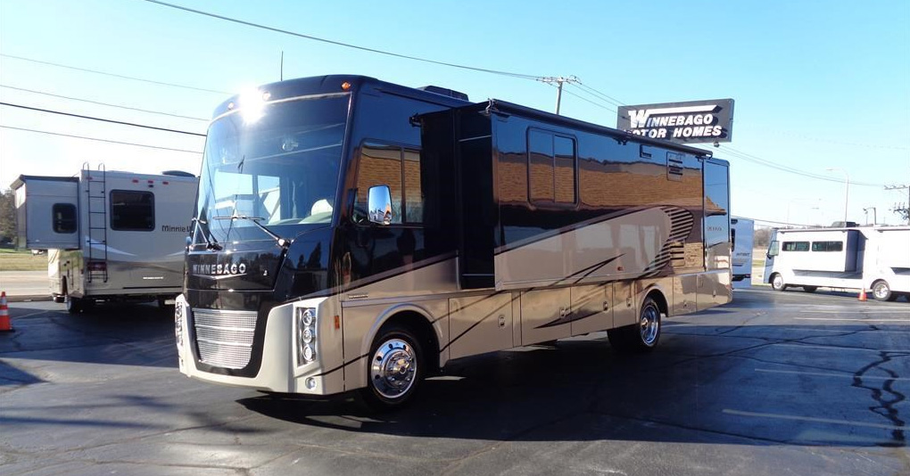 Rv Find Of The Week 2018 Winnebago Sightseer 33c Class A Gas Motorhome Rv Lifestyle News Tips Tricks And More From Rvusa