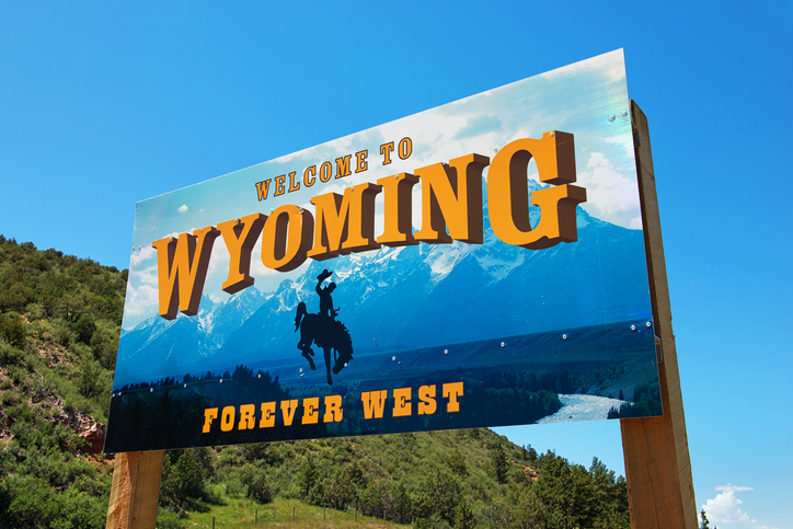 Beautiful Wyoming Natural Landmarks - RV Lifestyle News, Tips, Tricks and  More from RVUSA!
