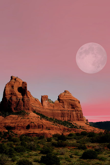 Sedona's red rocks and desert sunsets make it a great place for a couples trip